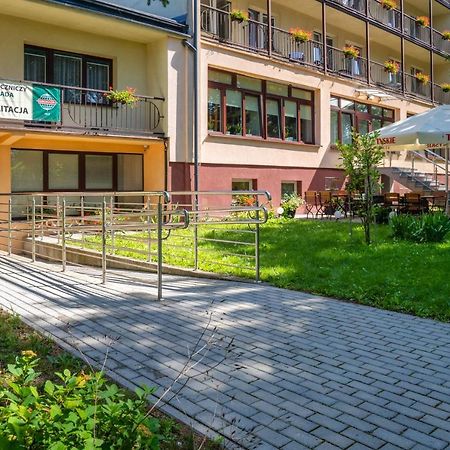 Hotel Gromada Medical Spa 부스코-즈드로이 외부 사진