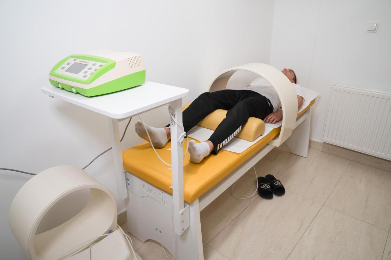 Hotel Gromada Medical Spa 부스코-즈드로이 외부 사진