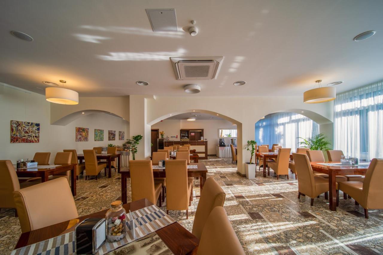 Hotel Gromada Medical Spa 부스코-즈드로이 외부 사진