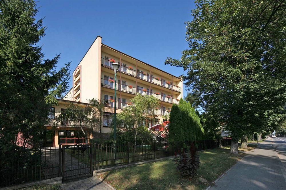 Hotel Gromada Medical Spa 부스코-즈드로이 외부 사진